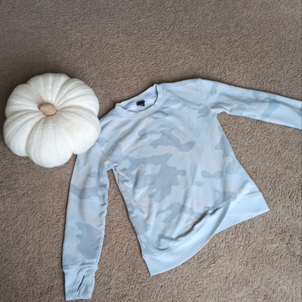 All in motion blue sweater L (10/12)